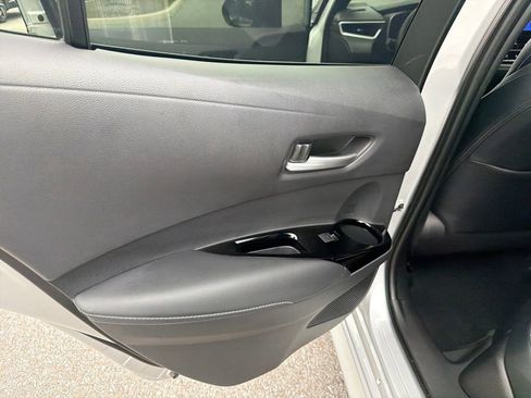 Used 2025 Toyota Corolla XSE FWD image 18