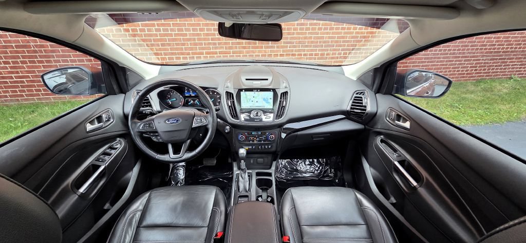 Used 2017 Ford Escape Titanium w/ Canadian Touring Package AWD/4WD image 13
