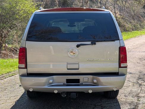 Used 2004 Cadillac Escalade ESV AWD image 24