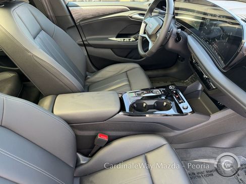 Used 2025 Audi A6 e-tron Premium w/ Ultra Package RWD image 14