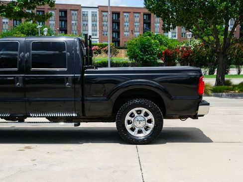 Used 2015 Ford F250 XLT w/ XLT Premium Package AWD/4WD image 12