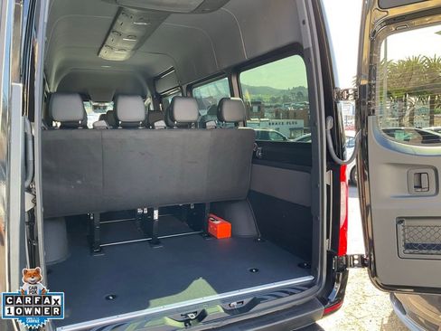Used 2024 Mercedes-Benz Sprinter 2500 image 9