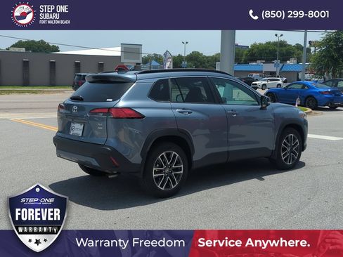 Used 2026 Toyota Corolla Cross XLE AWD/4WD image 7