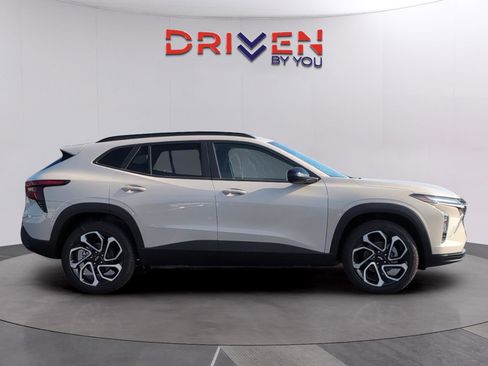 New 2026 Chevrolet Trax RS w/ Driver Confidence Package image 6