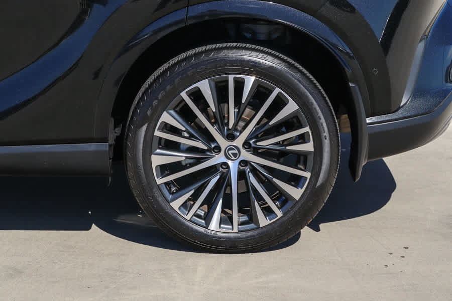 Used 2024 Lexus RX 350 Premium Plus w/ Convenience Package FWD image 12