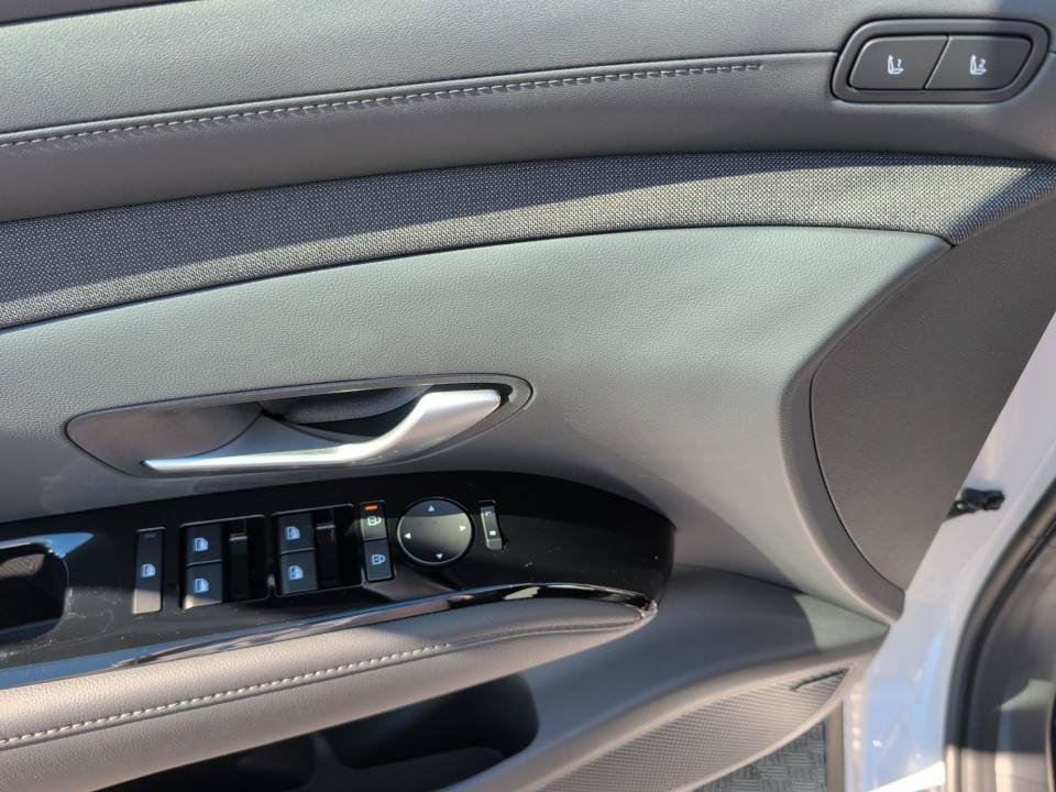 New 2026 Hyundai Tucson Limited AWD/4WD image 32