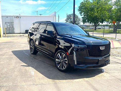 Used 2023 Cadillac Escalade Sport Platinum w/ LPO, ONYX Package RWD image 4