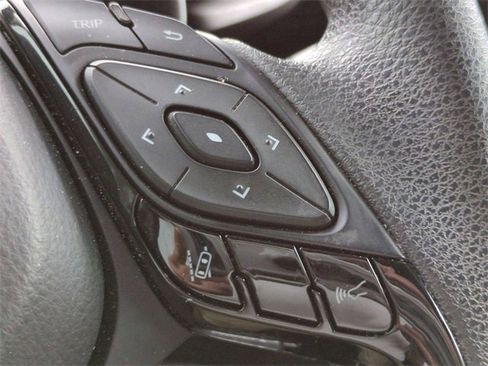 Used 2021 Toyota C-HR LE image 24