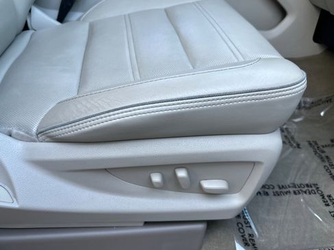 Used 2018 GMC Yukon Denali w/ Denali Ultimate Package image 24