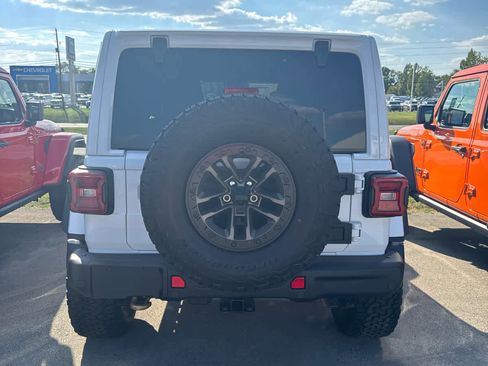 New 2025 Jeep Wrangler Unlimited Rubicon 392 image 9