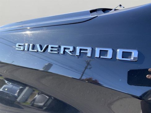 Used 2023 Chevrolet Silverado 1500 Custom image 13
