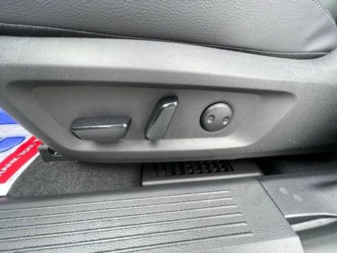 New 2025 Nissan Rogue SL w/ SL Premium Package image 14