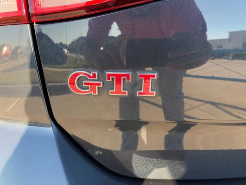 Used 2021 Volkswagen GTI S image 27