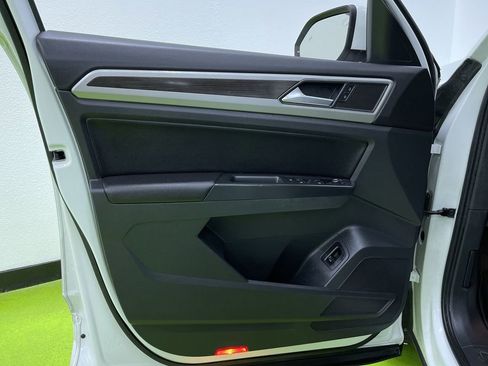 Used 2018 Volkswagen Atlas SE image 17