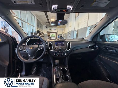 Used 2024 Chevrolet Equinox LT FWD image 17