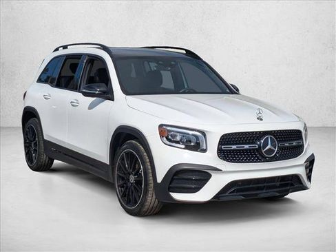 Used 2020 Mercedes-Benz GLB 250 image 3