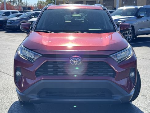 Used 2020 Toyota RAV4 XLE Premium image 18