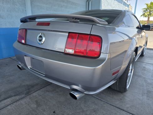 Used 2006 Ford Mustang GT Premium RWD image 3