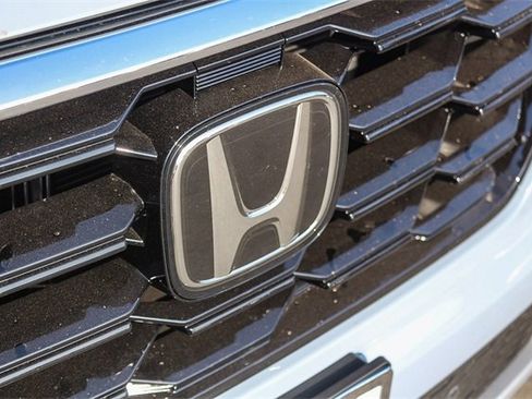 New 2025 Honda Pilot Touring image 17