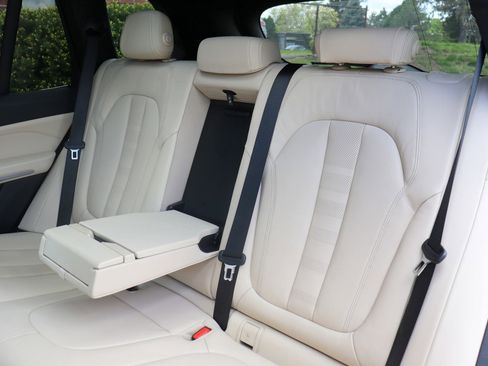 Used 2022 BMW X5 xDrive45e AWD/4WD image 15