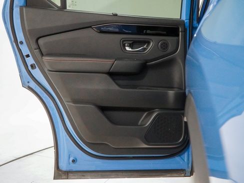 Certified 2025 Honda Pilot TrailSport image 48