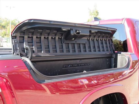 Used 2022 RAM 1500 Laramie image 10