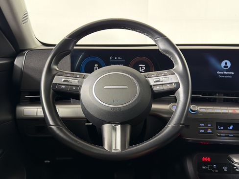 Used 2024 Hyundai Kona SEL AWD/4WD image 9