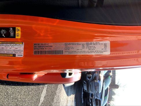 Certified 2025 Jeep Wrangler Unlimited Rubicon image 31