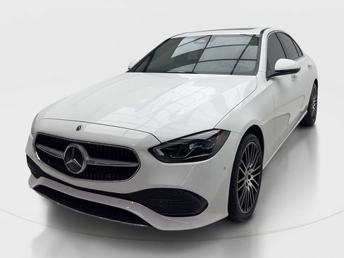 Used 2023 Mercedes-Benz C 300 Sedan image 4