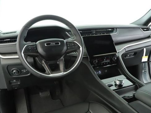 New 2025 Jeep Grand Cherokee L Limited w/ Black Appearance Package image 2