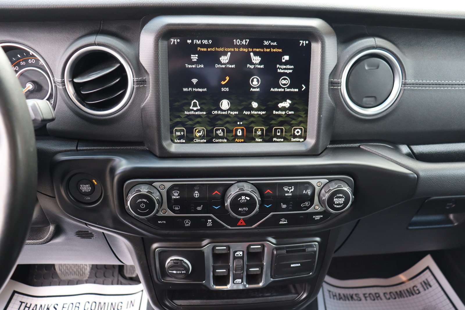 Used 2022 Jeep Wrangler Unlimited Sahara w/ Cold Weather Group AWD/4WD image 25
