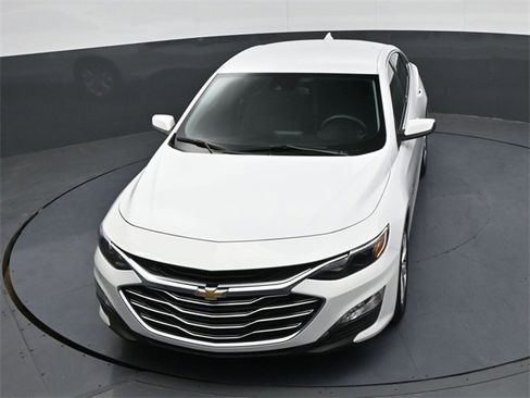 Used 2024 Chevrolet Malibu LT image 17