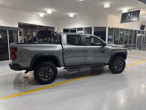 Used 2026 Chevrolet Colorado ZR2 AWD/4WD image 9