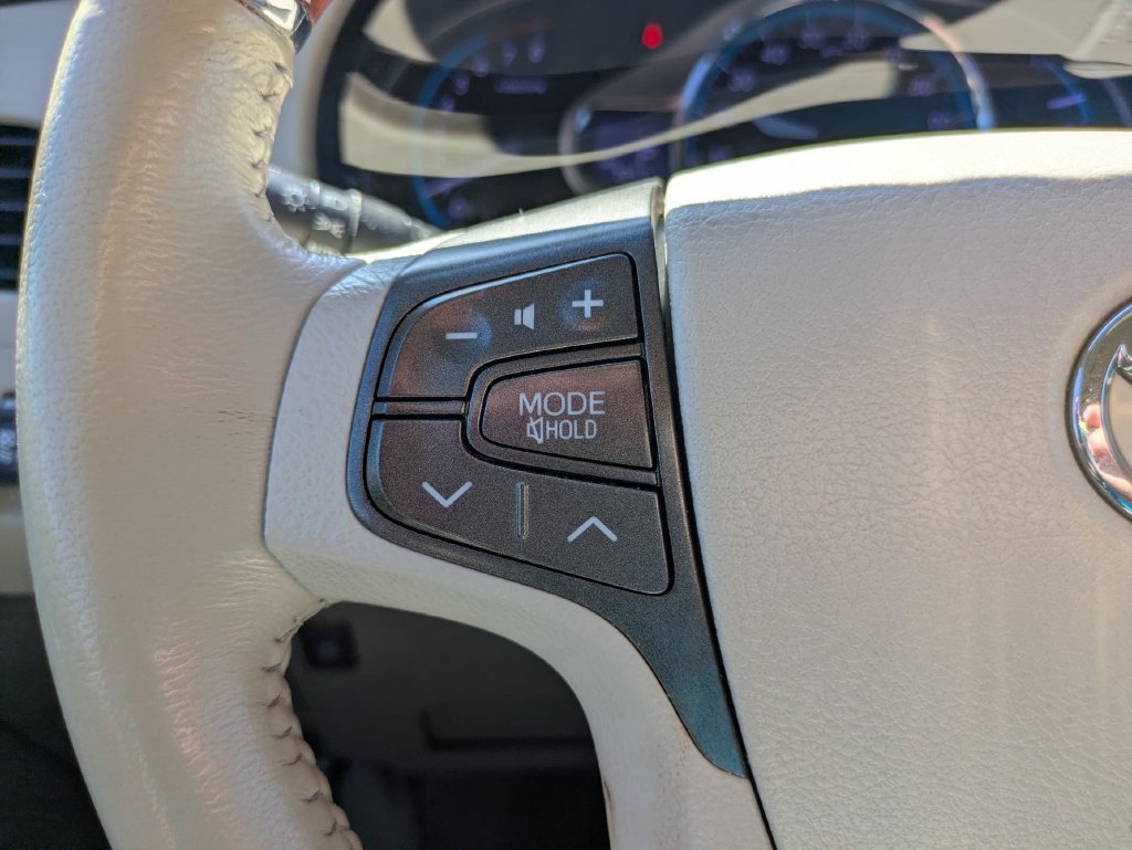 Used 2012 Toyota Sienna Limited w/ Premium Pkg FWD image 15