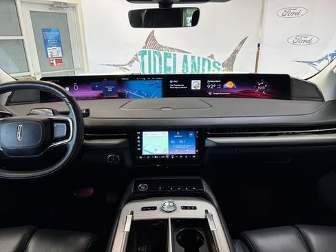 Used 2025 Lincoln Navigator Reserve AWD/4WD image 20