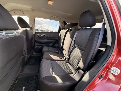 Certified 2017 Nissan Rogue SV image 14