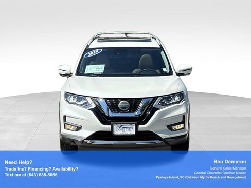 Used 2019 Nissan Rogue SL w/ Premium Package FWD image 2