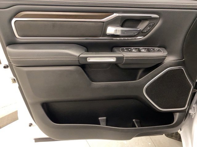 Used 2022 RAM 1500 Laramie AWD/4WD image 27