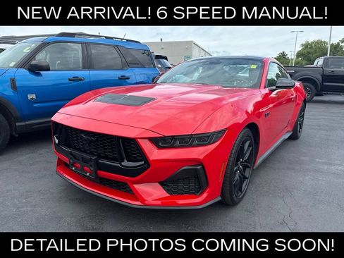 Used 2025 Ford Mustang GT RWD image 1