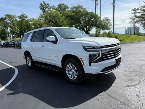 Used 2025 Chevrolet Tahoe LT AWD/4WD image 8