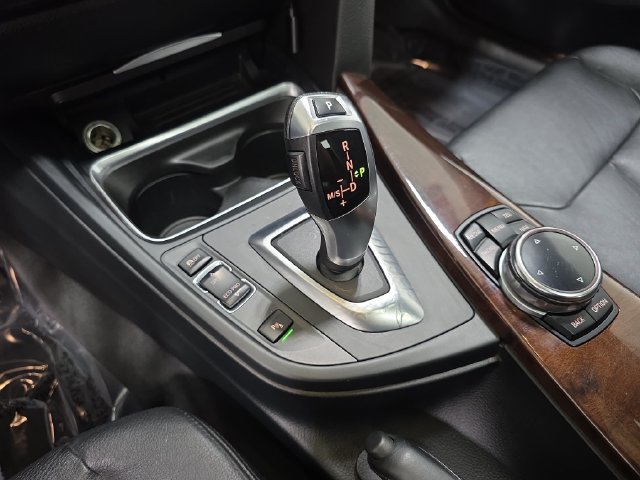 Used 2015 BMW 328i xDrive Sedan AWD/4WD image 25