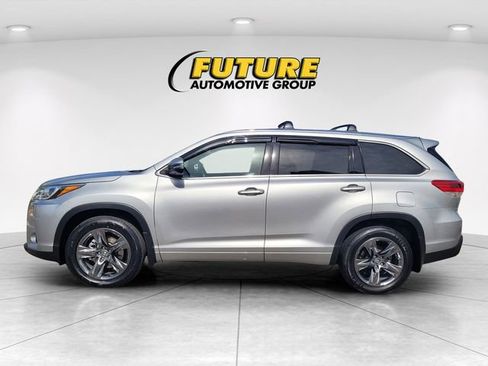 Used 2018 Toyota Highlander Limited Platinum AWD/4WD image 6