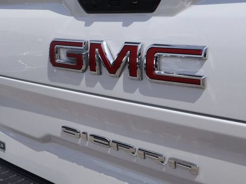 Used 2023 GMC Sierra 1500 SLT w/ SLT Premium Plus Package AWD/4WD image 13