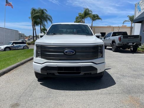 Used 2022 Ford F150 Lightning Lariat w/ Max Trailer Tow Package AWD/4WD image 3