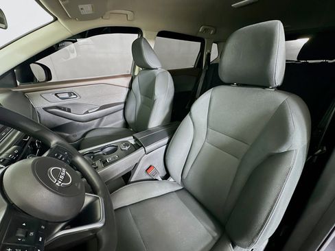 Used 2023 Nissan Rogue S image 13