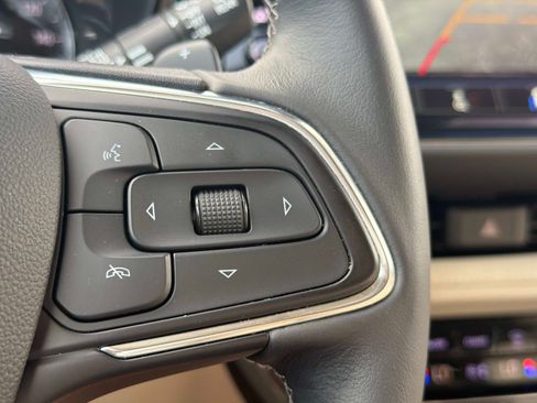 Used 2023 Buick Envision Avenir FWD image 43