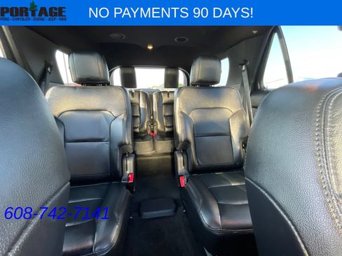 Used 2017 Ford Explorer XLT w/ Equipment Group 202A AWD/4WD image 31