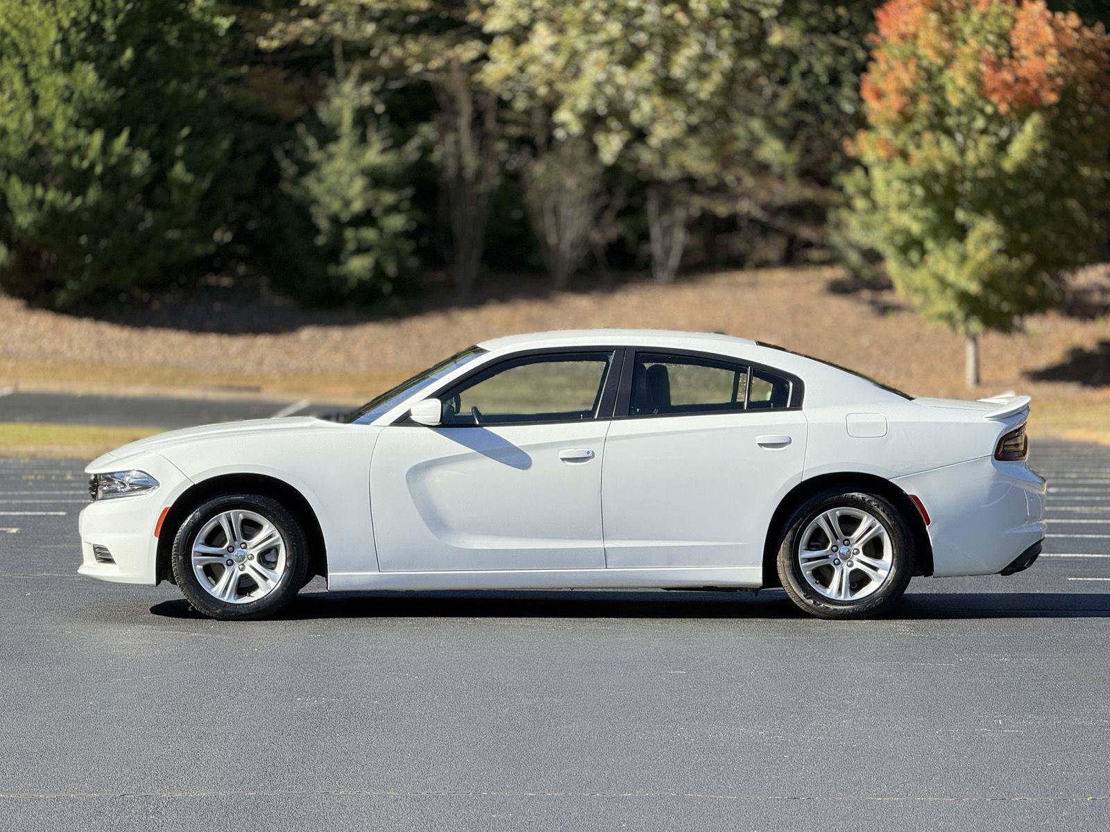 Used 2021 Dodge Charger SXT w/ Leather Interior Group RWD image 8