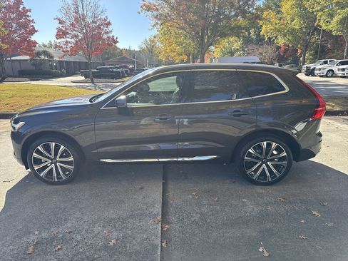 Used 2023 Volvo XC60 B5 Ultimate w/ Climate Package image 4