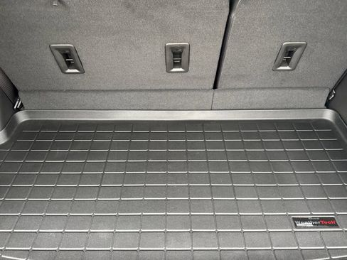 Certified 2023 Chevrolet Traverse High Country image 17